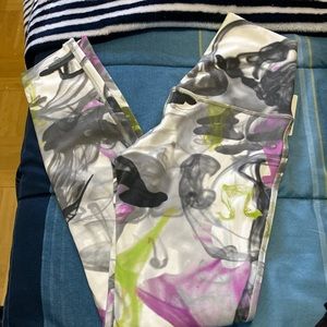 Lulu Lemon 25” exercise pants